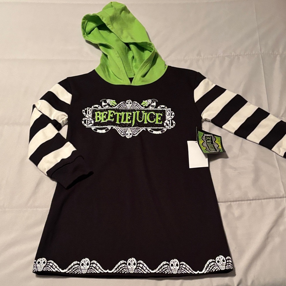 Beetlejuice Kids Black and Green Hoodie size 4/5